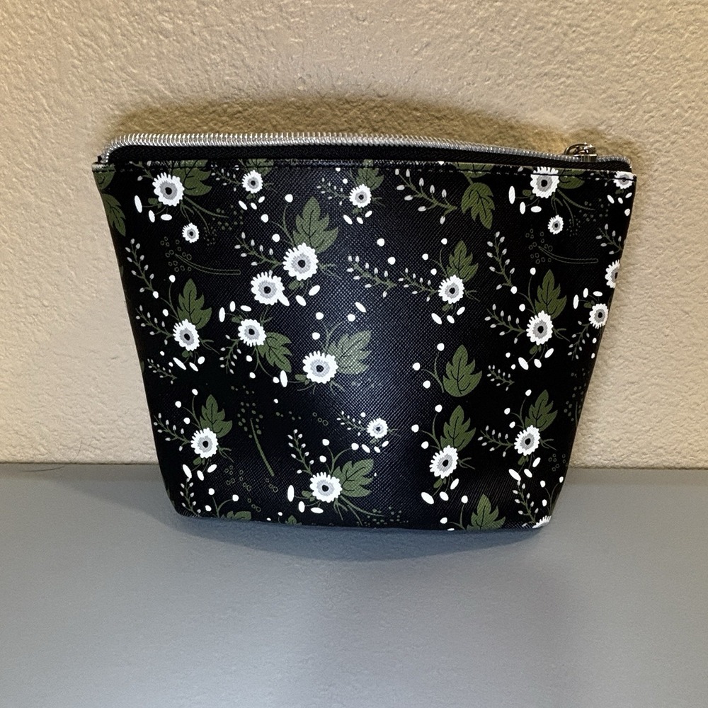 Dabney Lee Black White Floral Cosmetic Toiletries Makeup Bag Faux Leather Zip